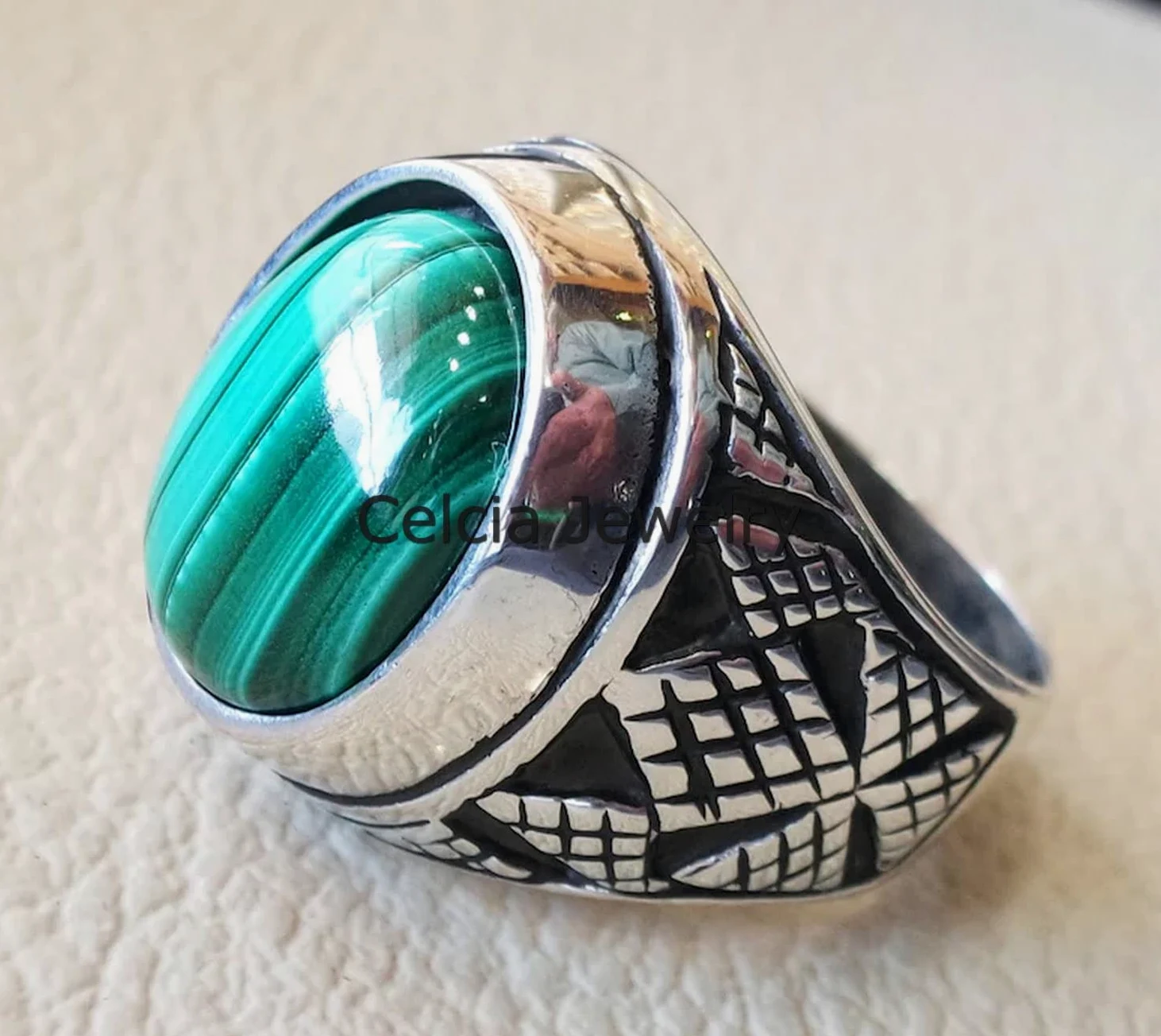 Anillo ovalado de cabujón de piedra preciosa genuina de malaquita, anillo de declaración, anillo de sello clásico, anillo impresionante, anillo diario, anillo oxidado de plata