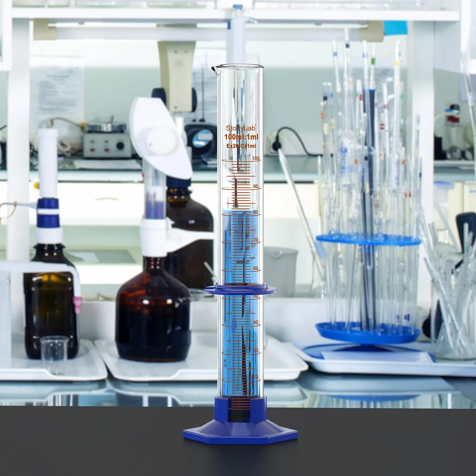 Cilindro Graduado de Vidrio Borosilicato 100 ml con Base Hexagonal de Plástico y Collar Protector para Laboratorio