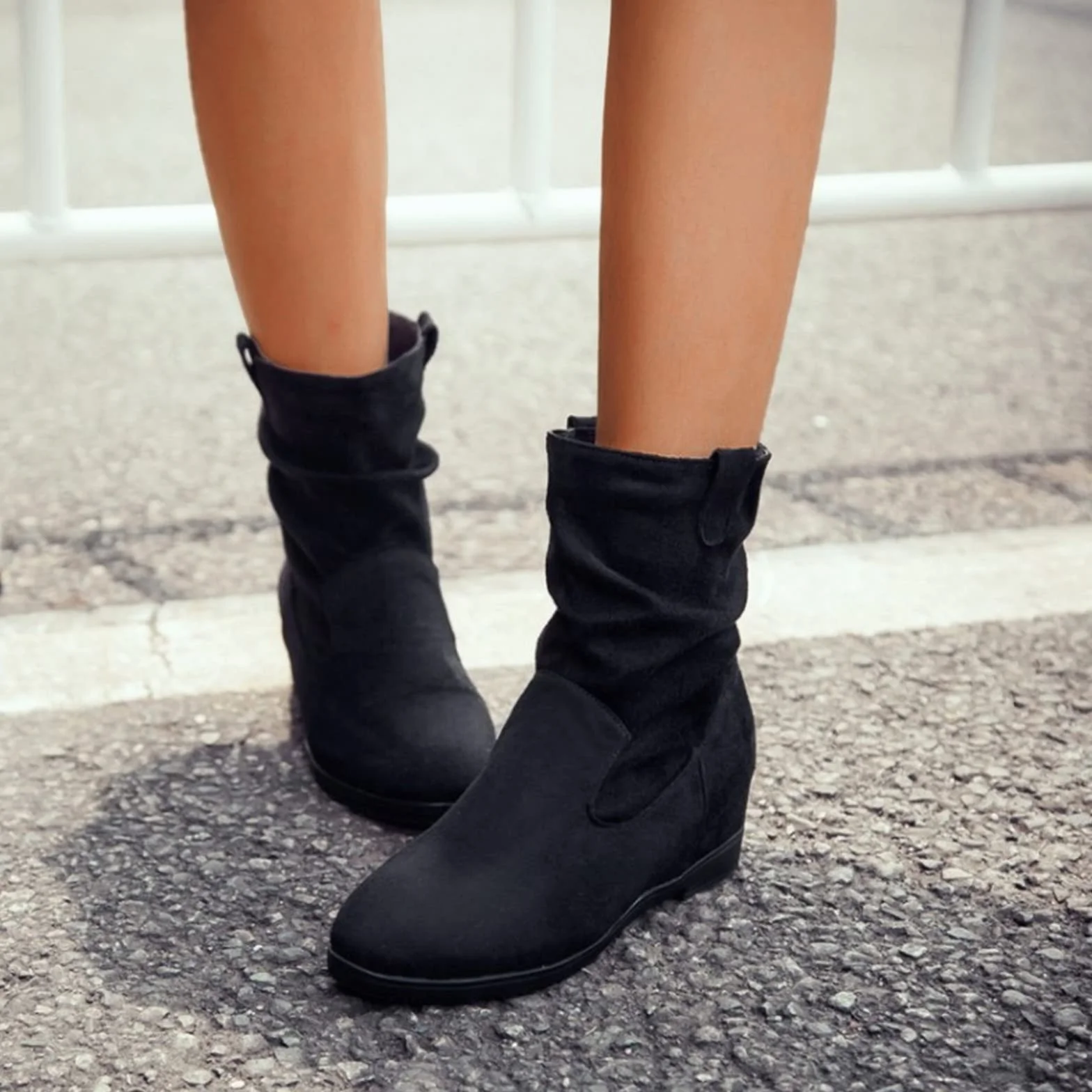 Cocila Botas Casuales De Cabeza Redonda Plisada Ante Color Sólido A La Estilo Británico para Mujer Camperas Blancas Altas Invierno Planas Barefoot Botines Tacon Fino Bajo Planos Pitillos Lluvia