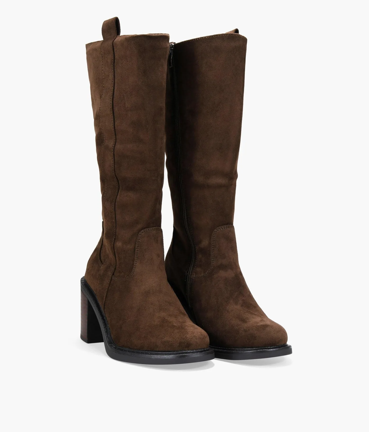 BOSANOVA Botas Altas de tacón para Mujer en Ante con Suela Redonda y tacón Ancho Efecto Madera. Cierre con Cremallera Interior. Calzado para Mujer