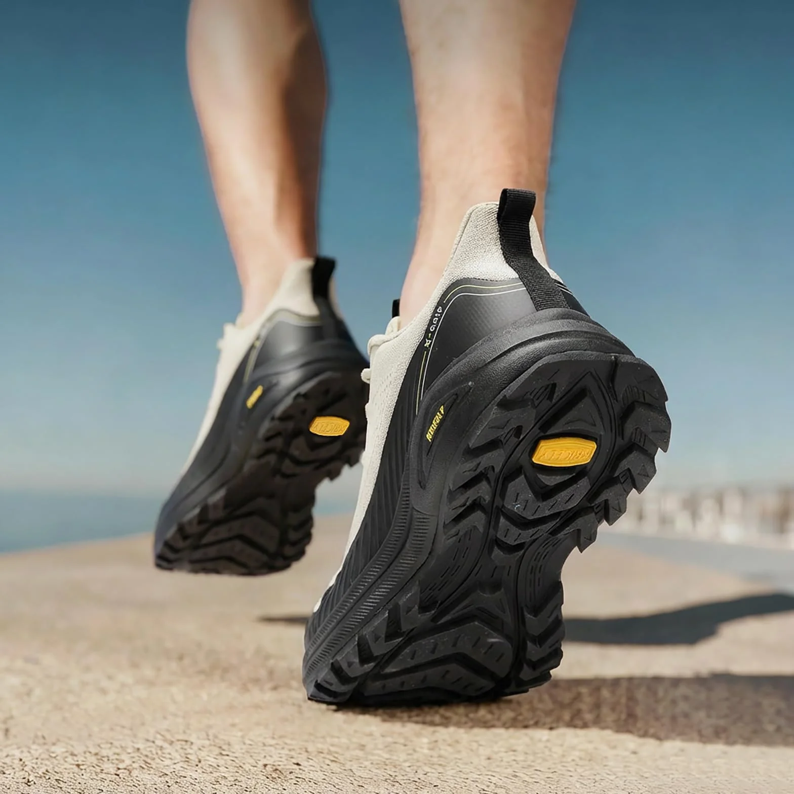 Kricely Zapatillas de Trail Running Hombre Zapatillas de Trekking Zapatos de Senderismo Ligero Antideslizantes AL Aire Libre Deporte Tenis Sneakers