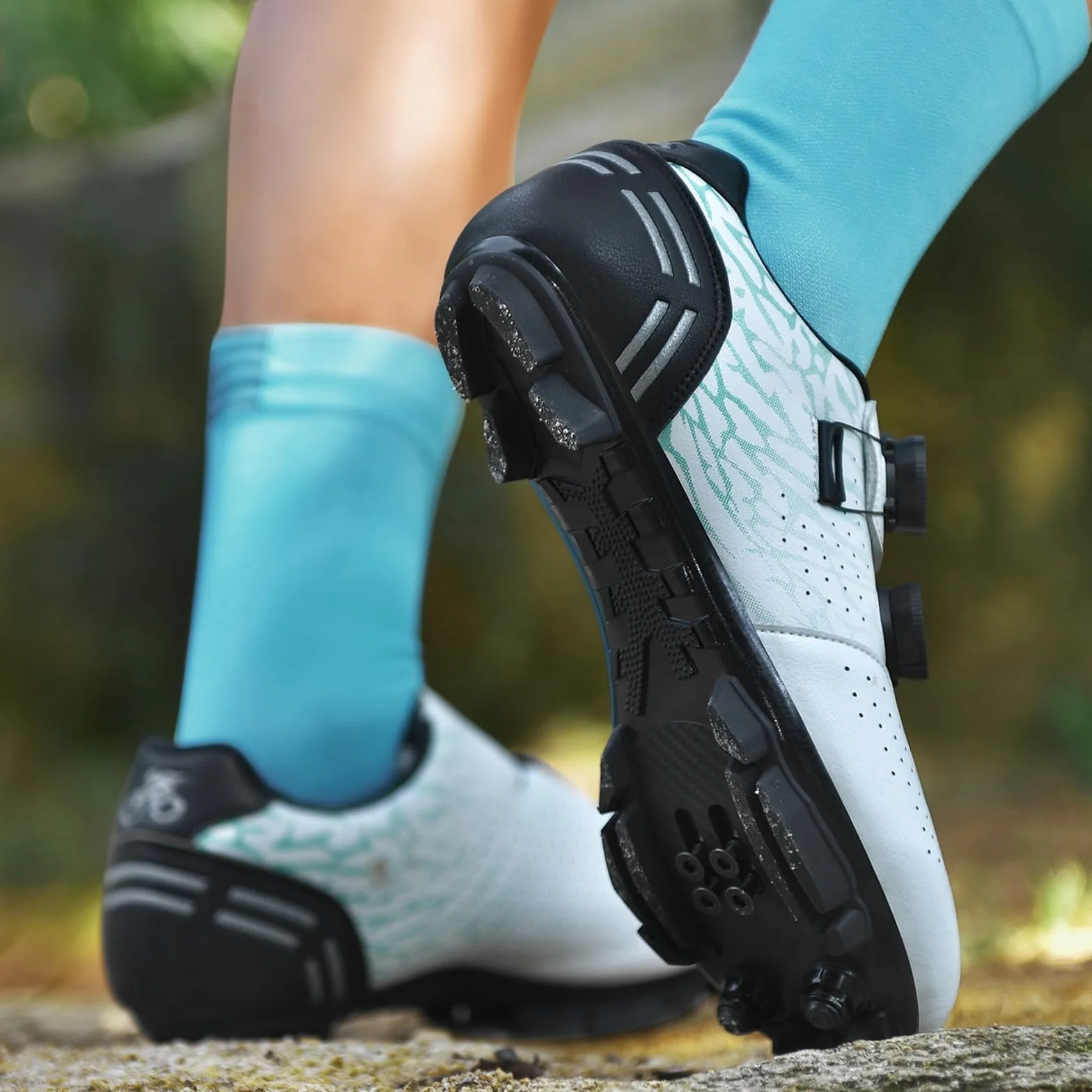 SDEQA Zapatilla de MTB Hombre, Zapatos Bicicleta de Montaña Compatible con SPD Pedales de 2 Tornillos con Calas Zapatilla de Ciclismo Unisex Adulto