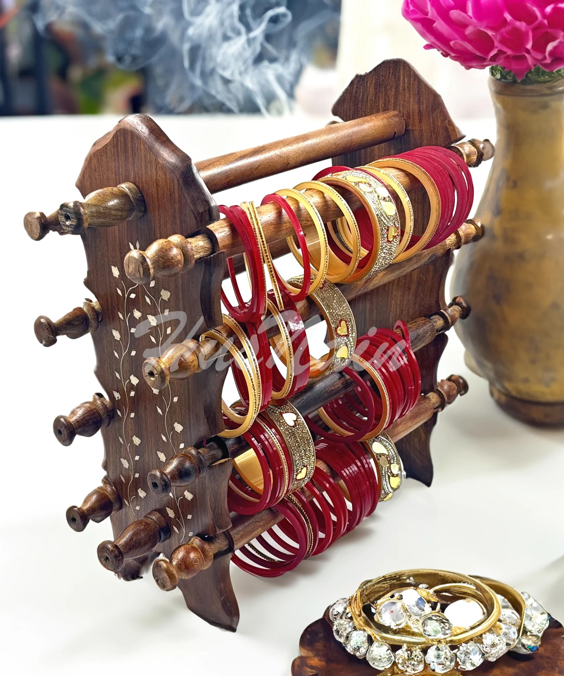 HusNain Soporte de madera para pulseras, organizador de brazaletes, soporte plegable Chuddi, artículo de regalo para mujeres, organizador de exhibición de joyas, soporte de pulsera para joyas (marrón)
