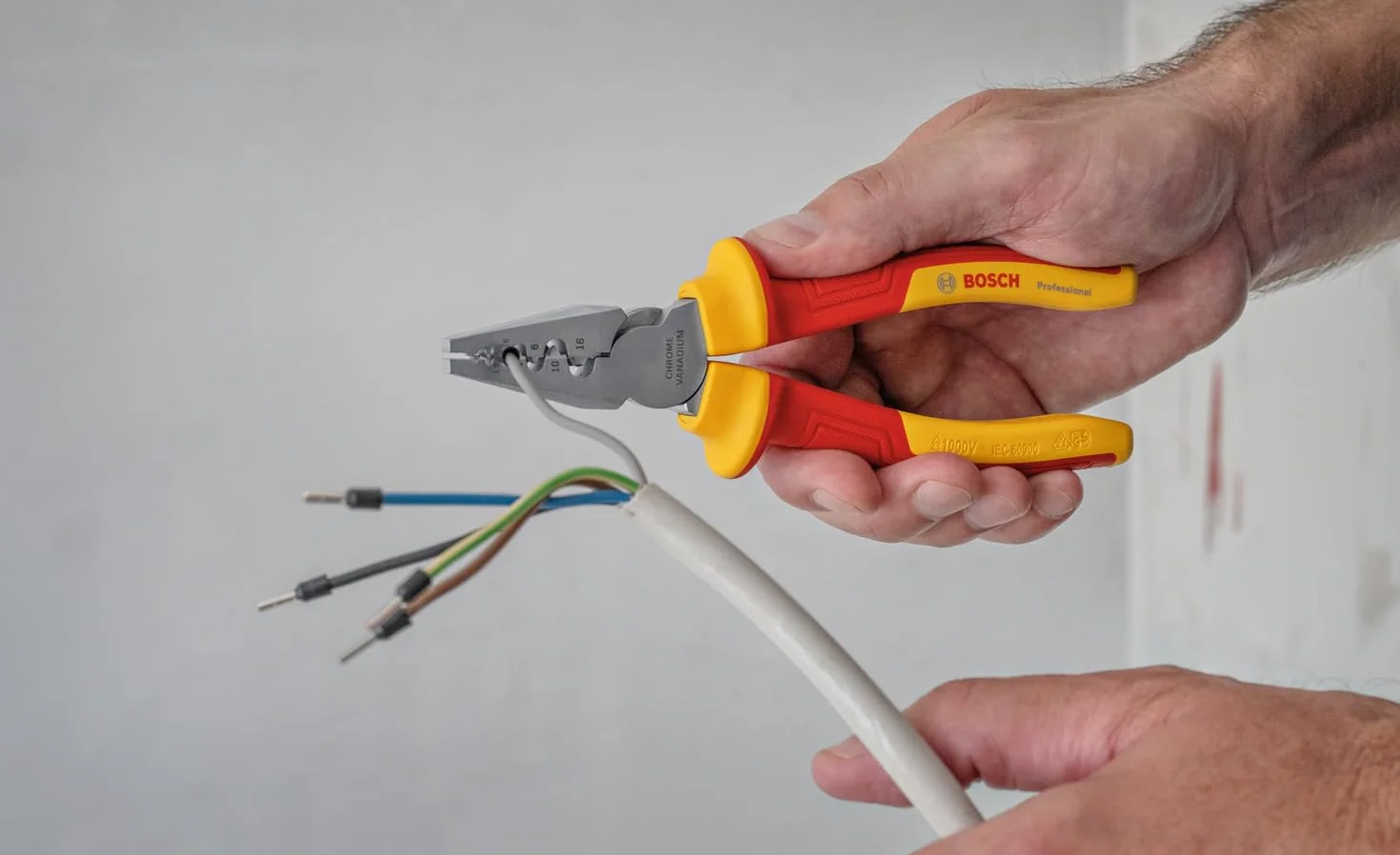 Bosch Professional Alicates de Crimpado Aislados VDE 180 mm 0,25-16 mm² 1000 V