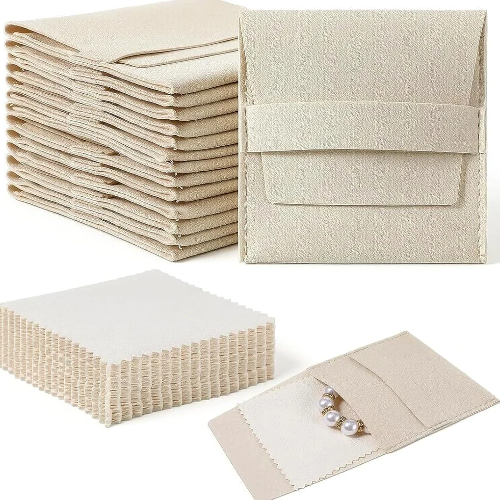 Paquete de 120 bolsas de microfibra para joyas de 8 x 8 cm con correa fija, bolsas de regalo suaves de lujo para anillos, aretes, collares, almacenamiento y embalaje elegantes, color beige