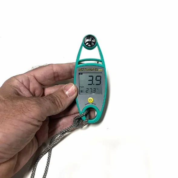 Skywatch Medidor de anemómetro portátil temperatura viento aire