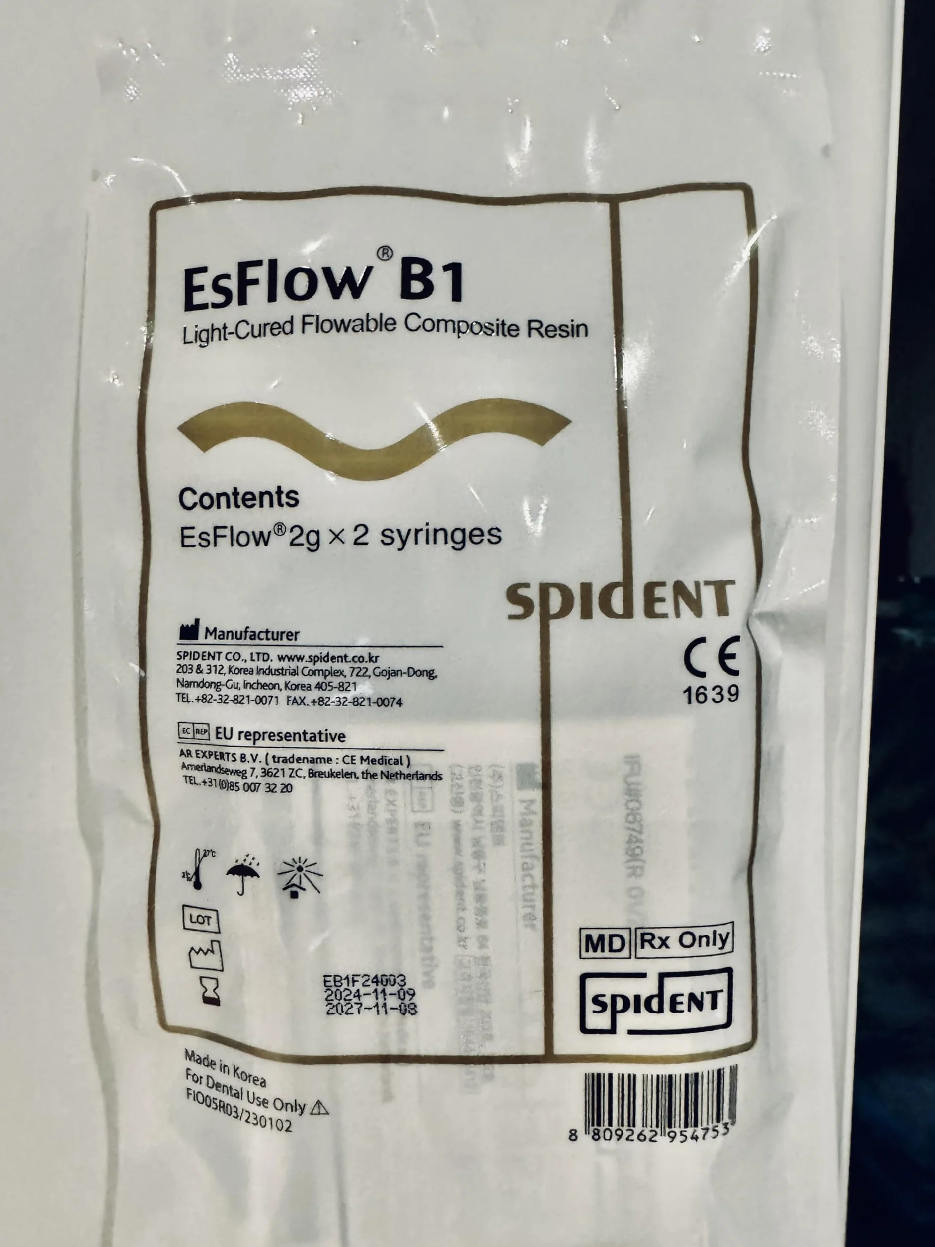 EsFlow 2 x 2 g Compuesto de curado ligero fluido dental SPIDENT sombra A2 B1