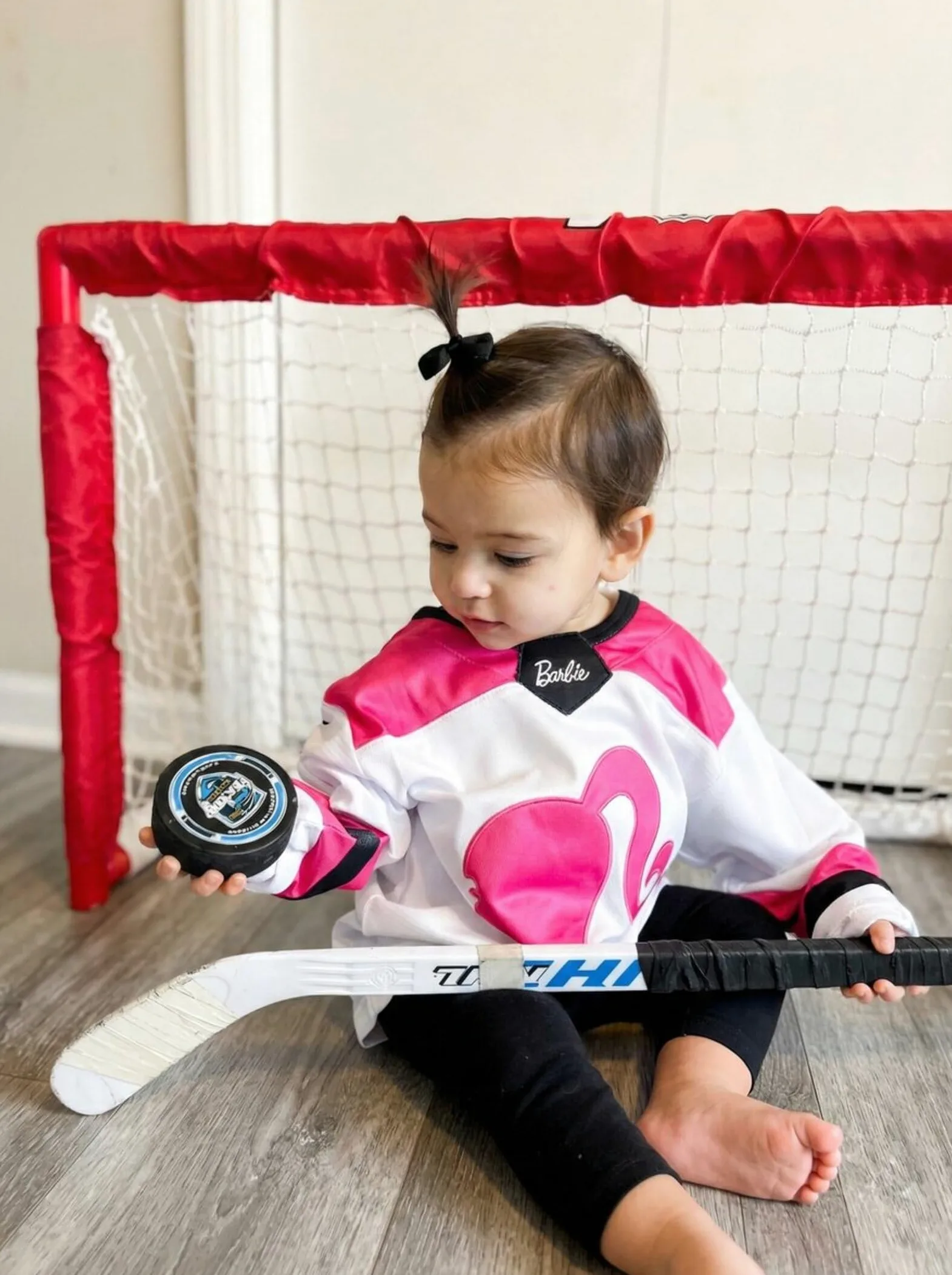 Barbie - playera de manga larga para niñas de malla de hockey de niño a niño grande (2T - 14-16)