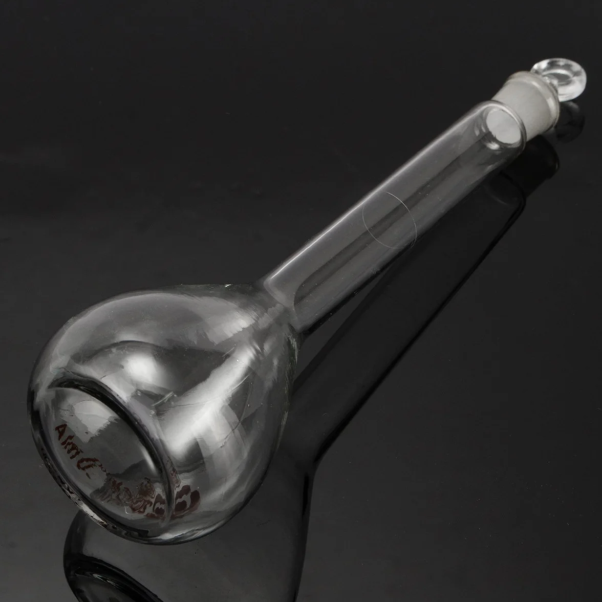 Matraz Aforado de Vidrio de Borosilicato 100 ml con Tapón
