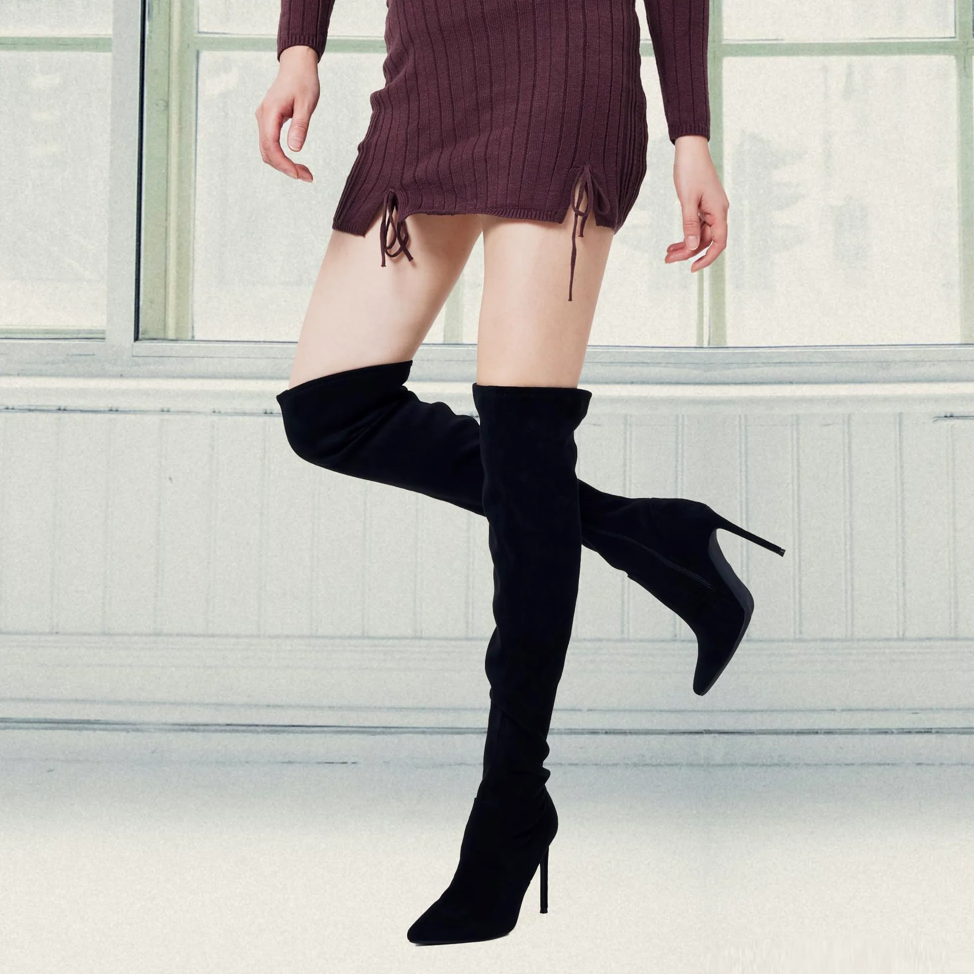 GENSHUO Botas por encima de la rodilla para mujer con tacón de gamuza, botas altas hasta el muslo, elásticas, sexy, puntiagudas, botas largas de aguja, Negro -, 43 EU