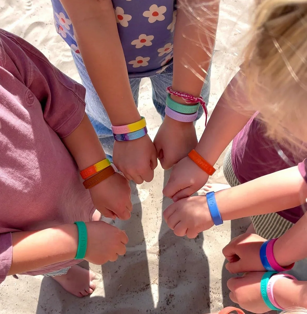Pulsera SOS para niños y personas mayores – Personalizable – Pulsera de emergencia de silicona – Identificación médica – Resistente al agua