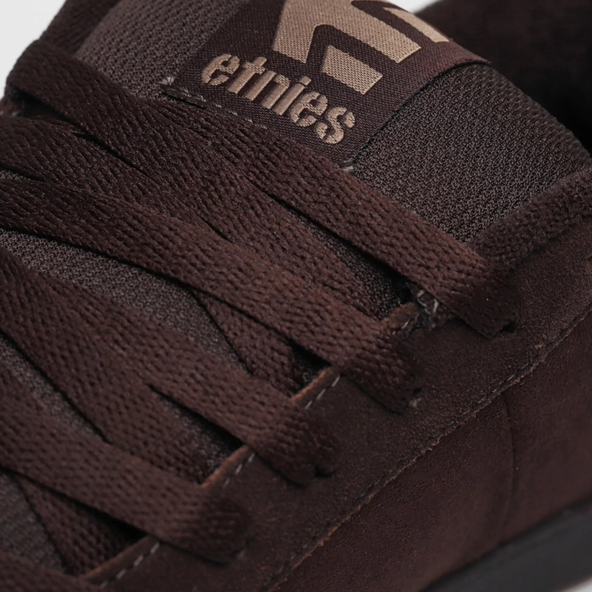 Etnies Kingpin – Estilo clásico Heritage del Skate con Look abultado de Tendencia, Cupsole Reforzada, Ajuste Acolchado, Sneakers para Cada día