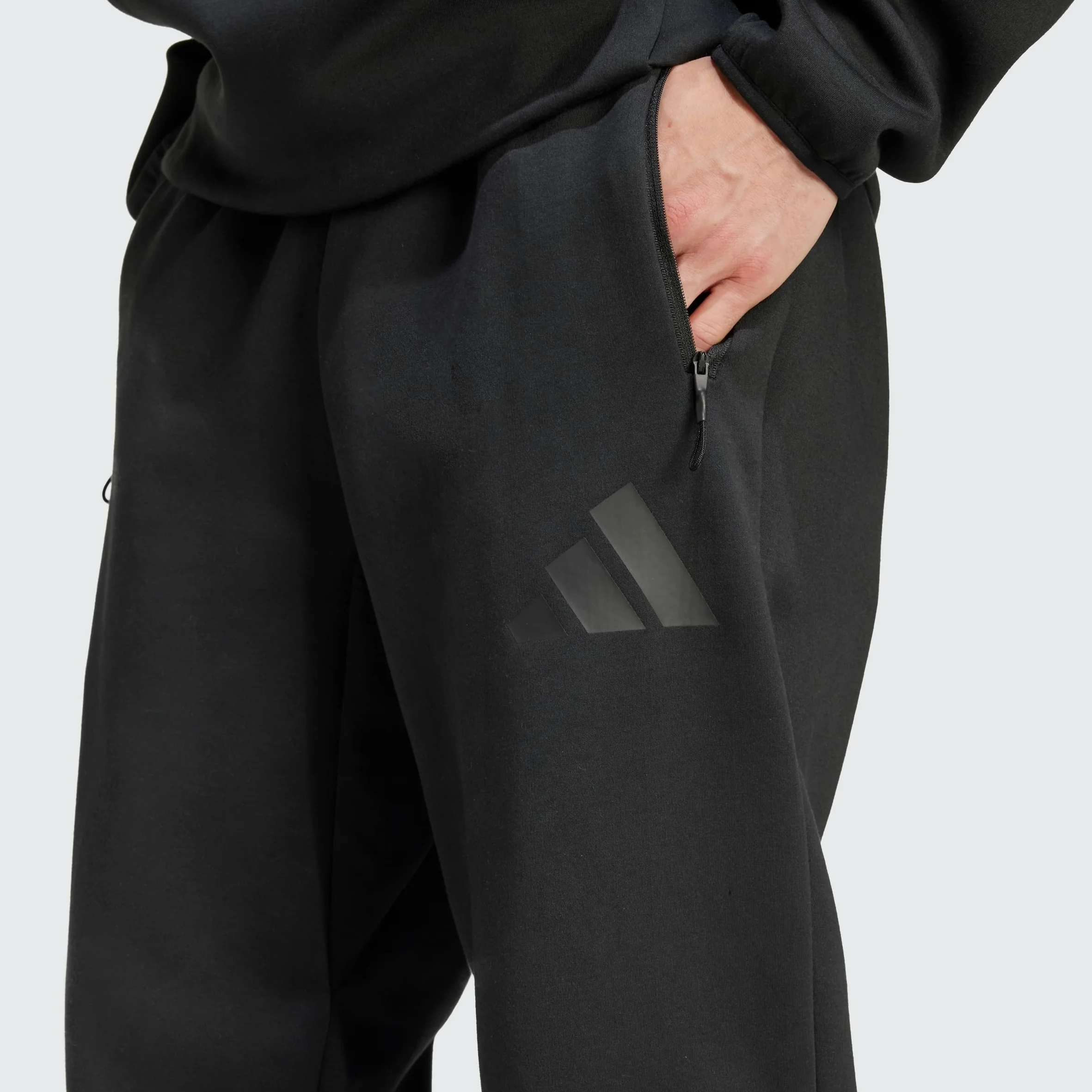 adidas Men's Pantalón Z.N.E. New