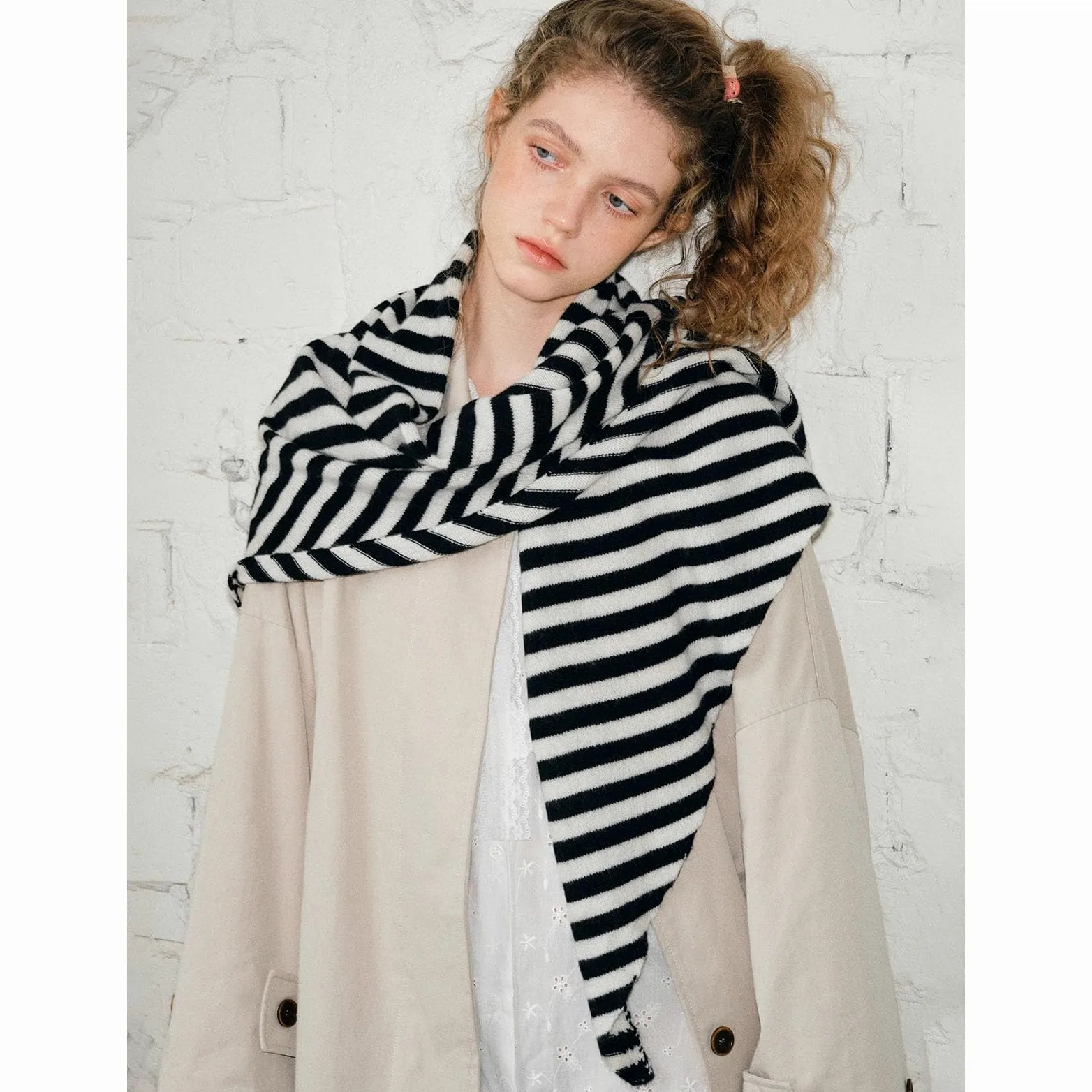 Bufanda cálida de invierno para mujer, de lana suave, triangular, de gran tamaño, cubierta fría, accesorio de moda, bufanda de protección cervical cálida