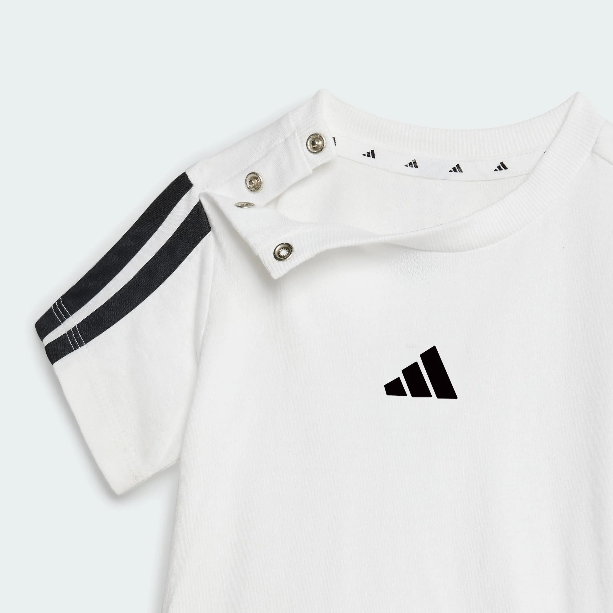 adidas Unisex Kids' Conjunto camiseta y pantalón corto Essentials