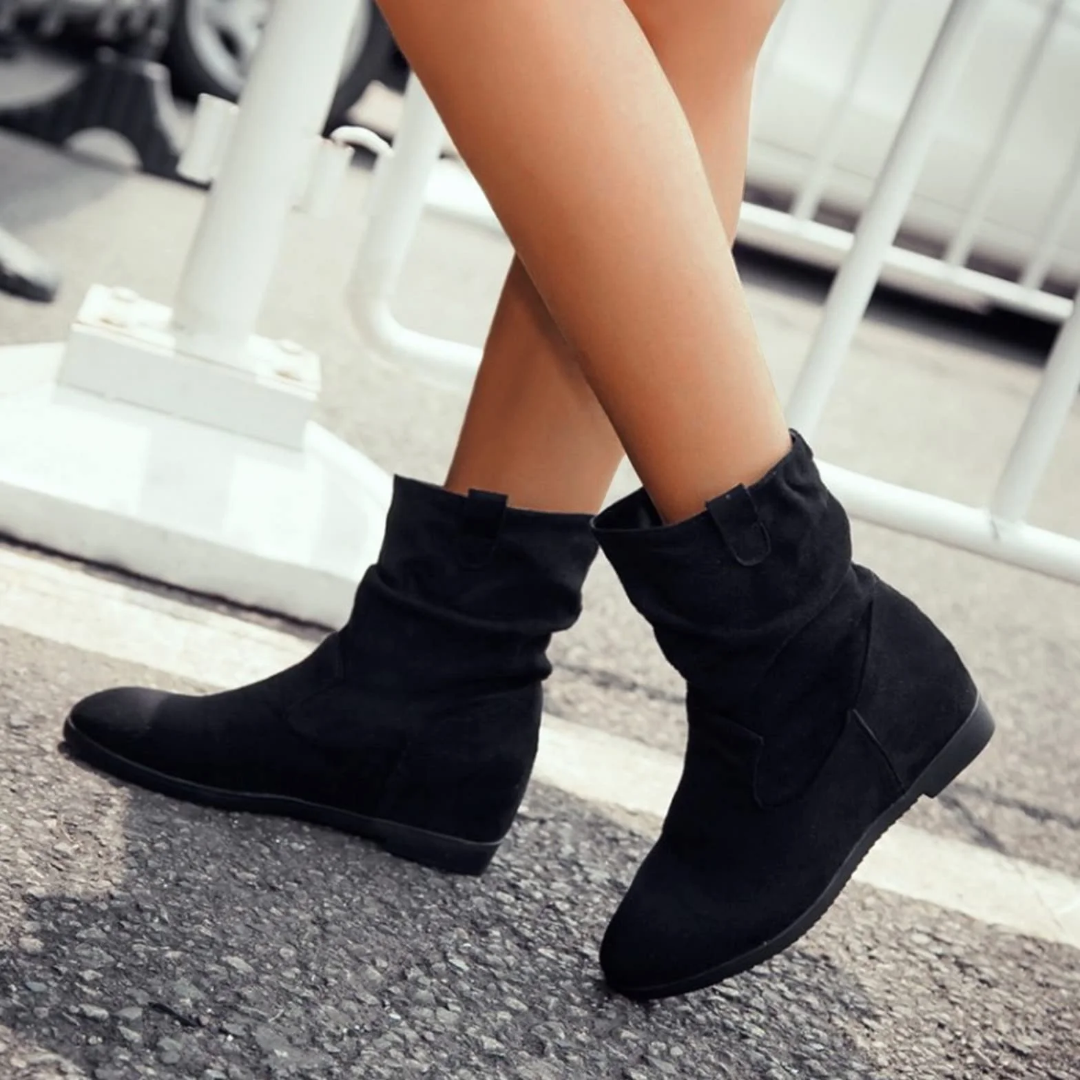 Cocila Botas Casuales De Cabeza Redonda Plisada Ante Color Sólido A La Estilo Británico para Mujer Camperas Blancas Altas Invierno Planas Barefoot Botines Tacon Fino Bajo Planos Pitillos Lluvia