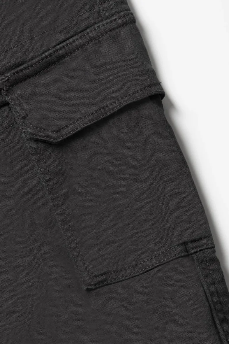 El Tiempo de Cerezas Pantalones Kalvin Tapered Arqueado Negro