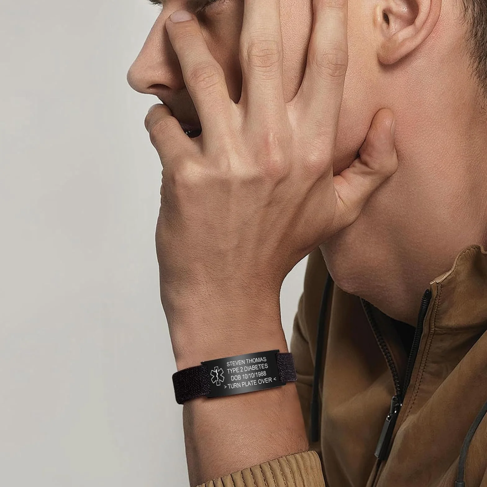 Pulsera de alerta médica personalizada de acero inoxidable grabada con correa elástica para diabetes epilepsia