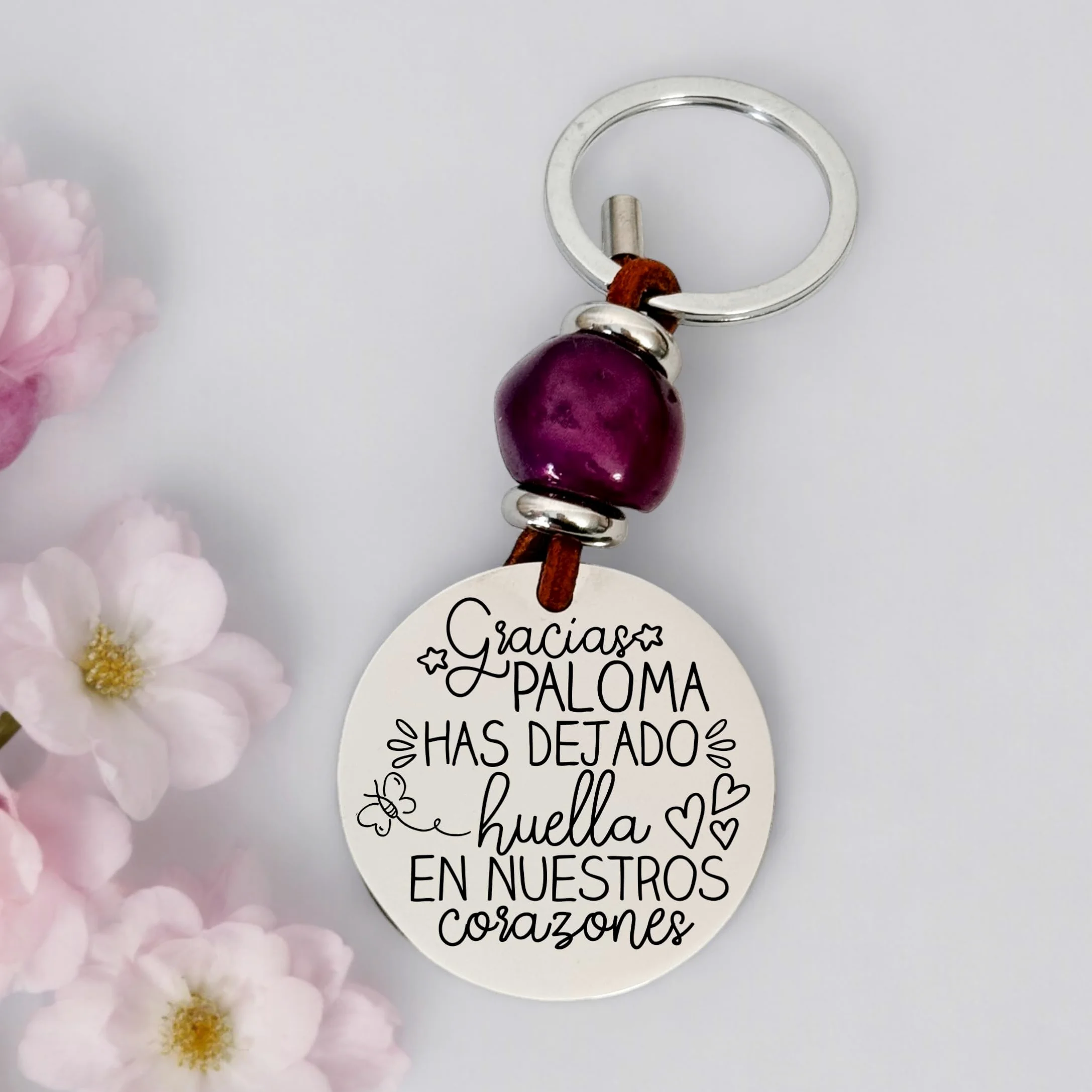 SET PLATA, regalos para profesores. Incluye (todo personalizado) neceser, llavero y pulsera. Regalos fin de curso. Llavero para profesor, pulsera para profesora.