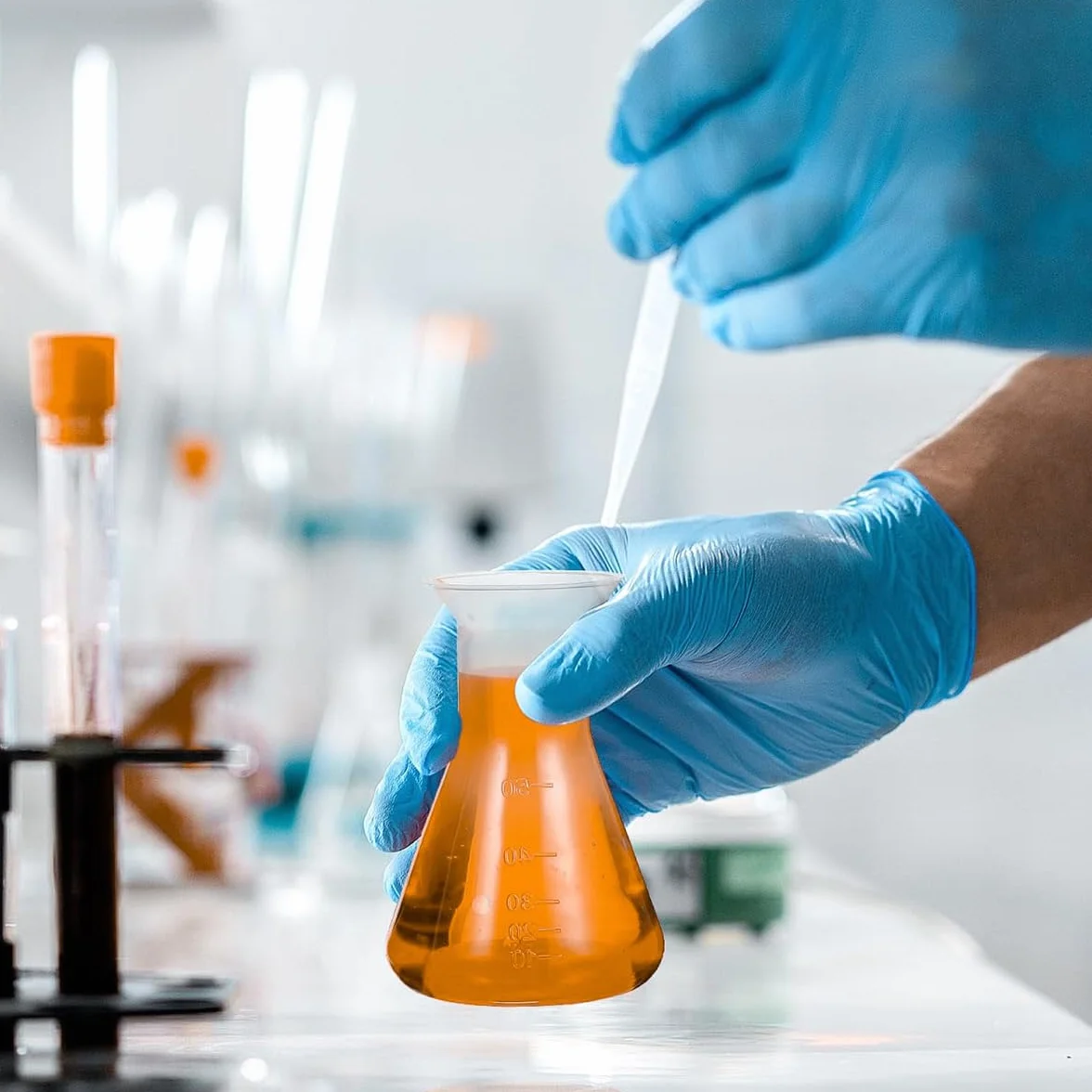 Gorise 5 matraces cónicos de laboratorio graduados de plástico 50 ml transparentes para experimentos científicos