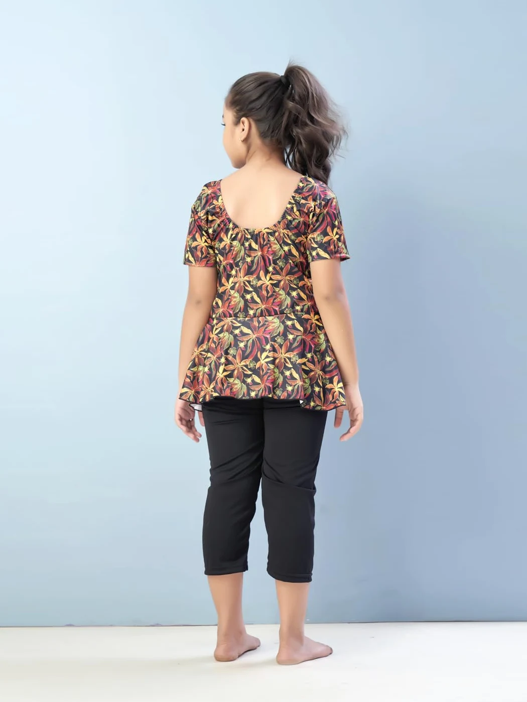 Aarika Traje de baño de una pieza para niñas, Amarillo y negro, 14-15 Y