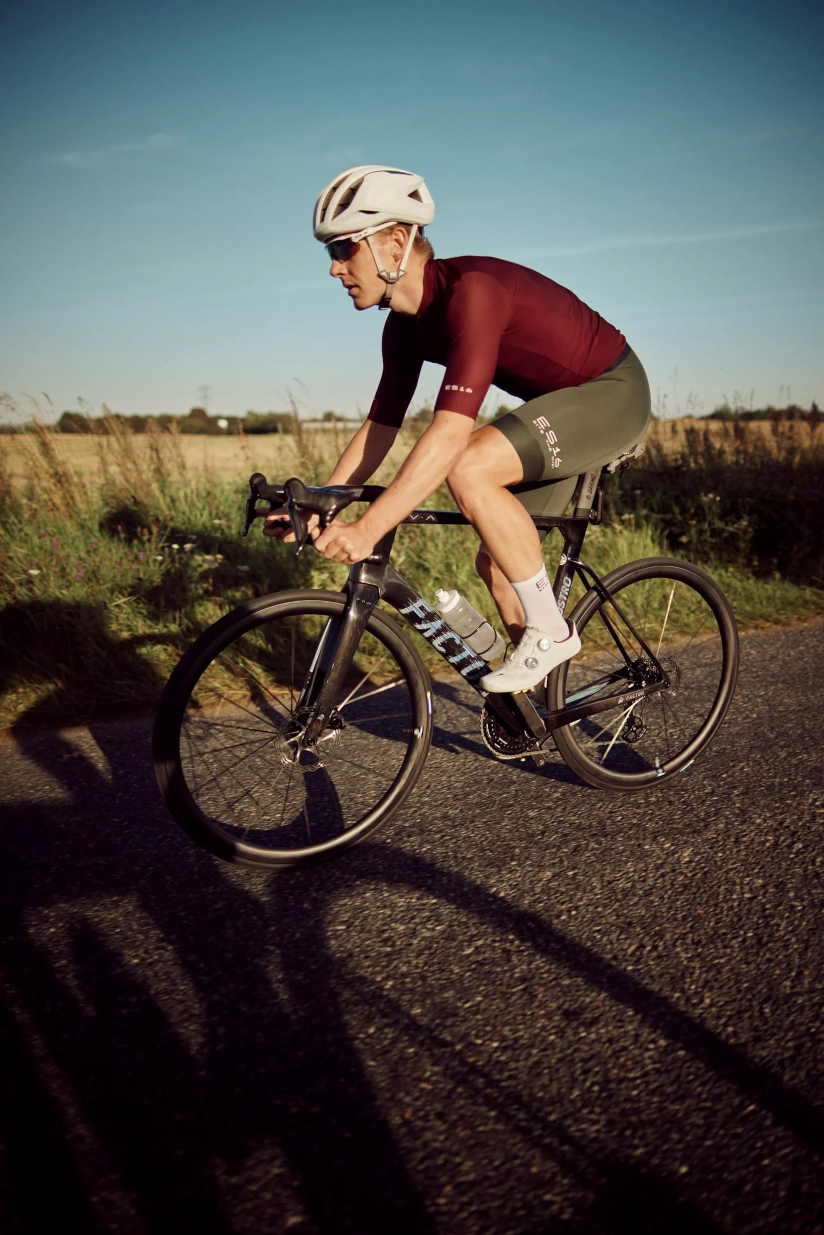 Culote Hombre | Bib Shorts Premium Ciclismo con Corte Race-Fit, Badana de Calidad y Tirantes Malla – Transpirable para Salidas Largas
