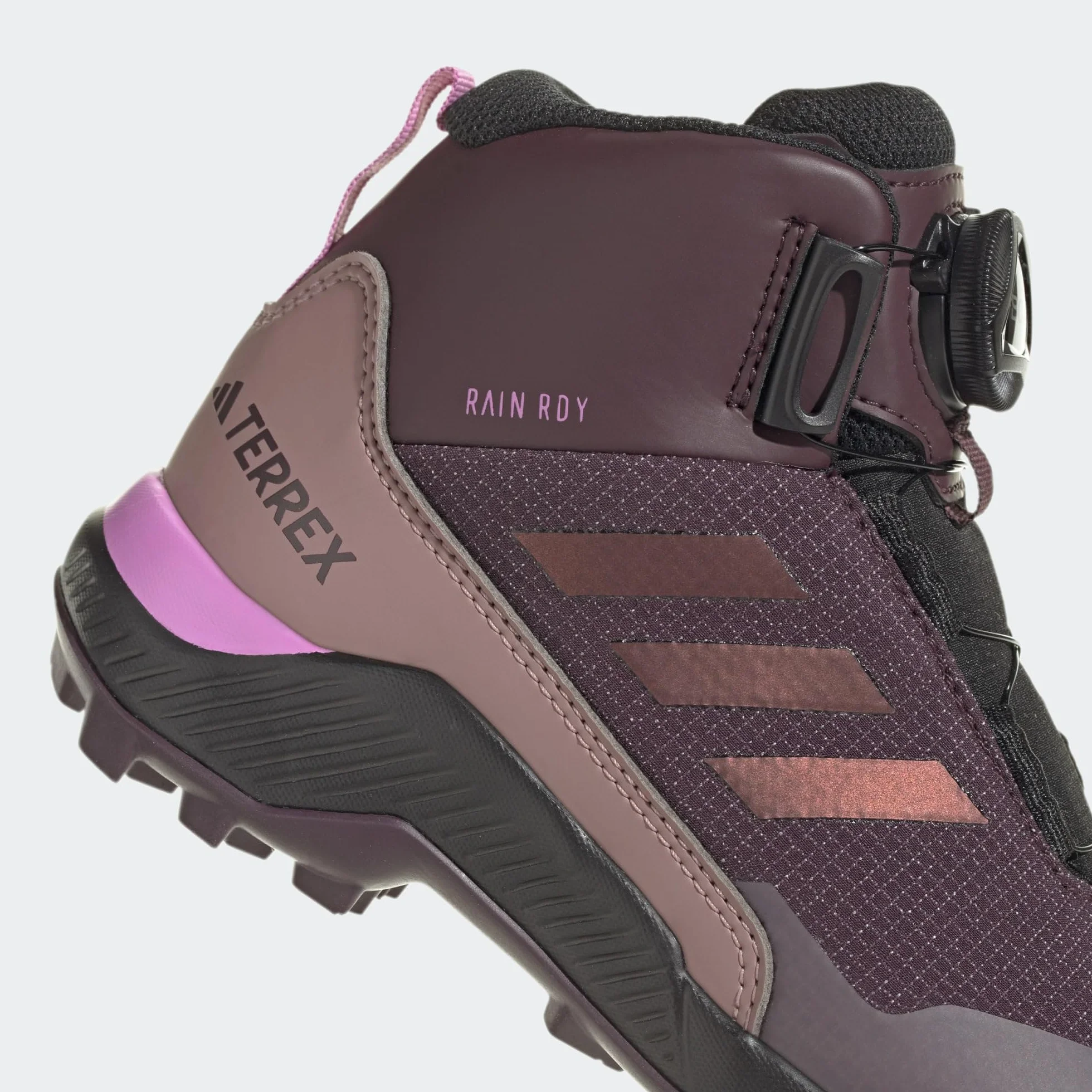 adidas Unisex Kids' Zapatilla Terrex Winter Mid Boa Rain.RDY Hiking
