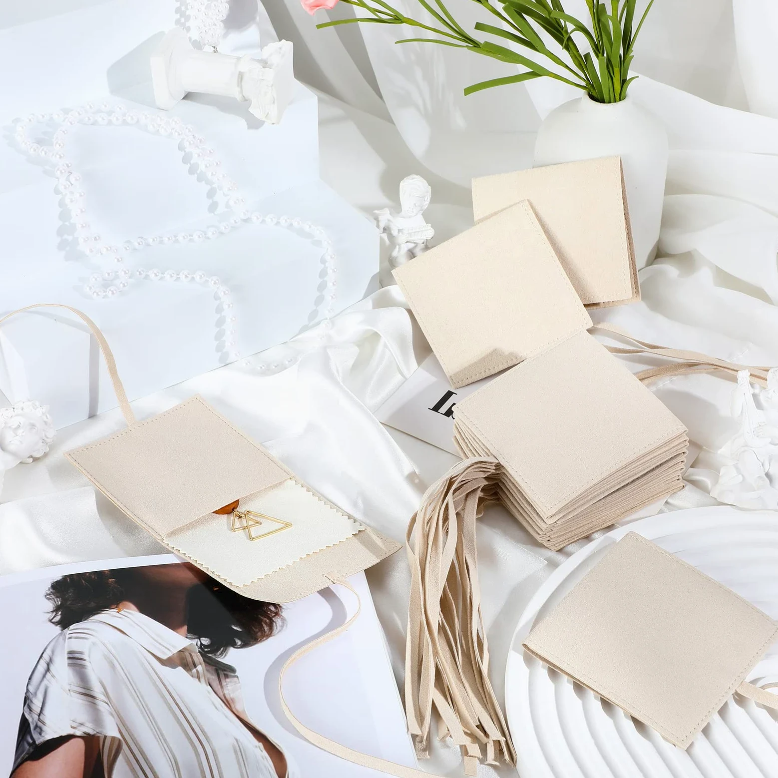 120 bolsas de microfibra para joyas, bolsas de regalo de joyería, paquete de pulseras con pajarita para pequeñas empresas con paño de limpieza de joyas para aretes, collares y embalaje (beige)