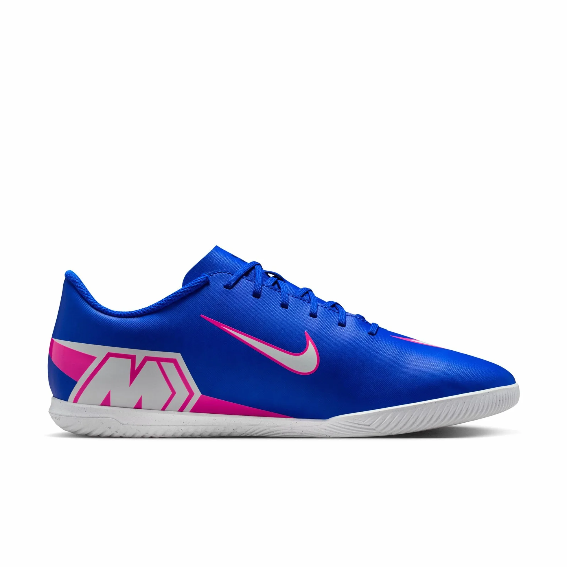 NIKE Vapor 16 Club IC Sneaker