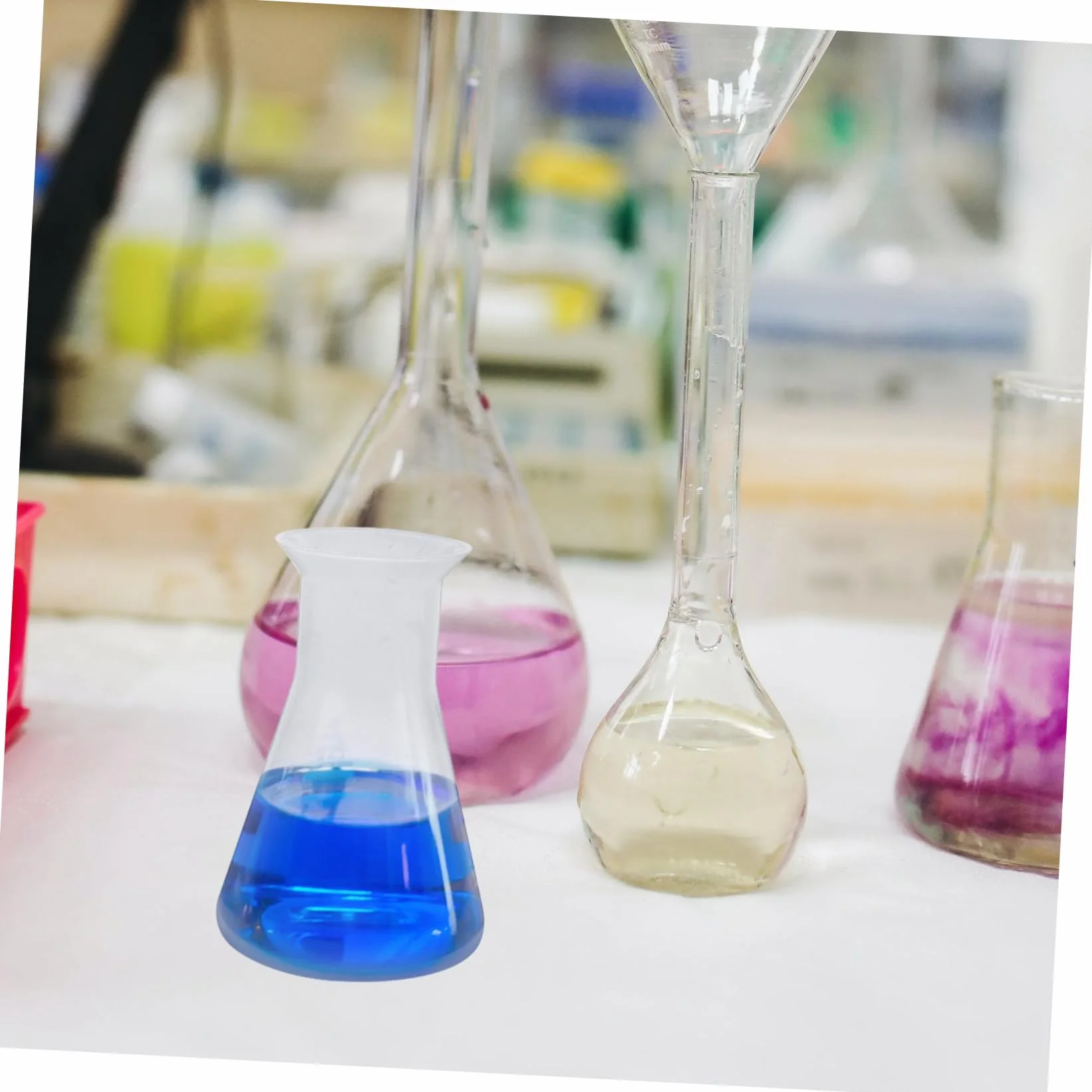 Matraz Erlenmeyer de Plástico 100 ml, Juego de 6 Matraces Cónicos Graduados Cuello Estrecho para Laboratorio