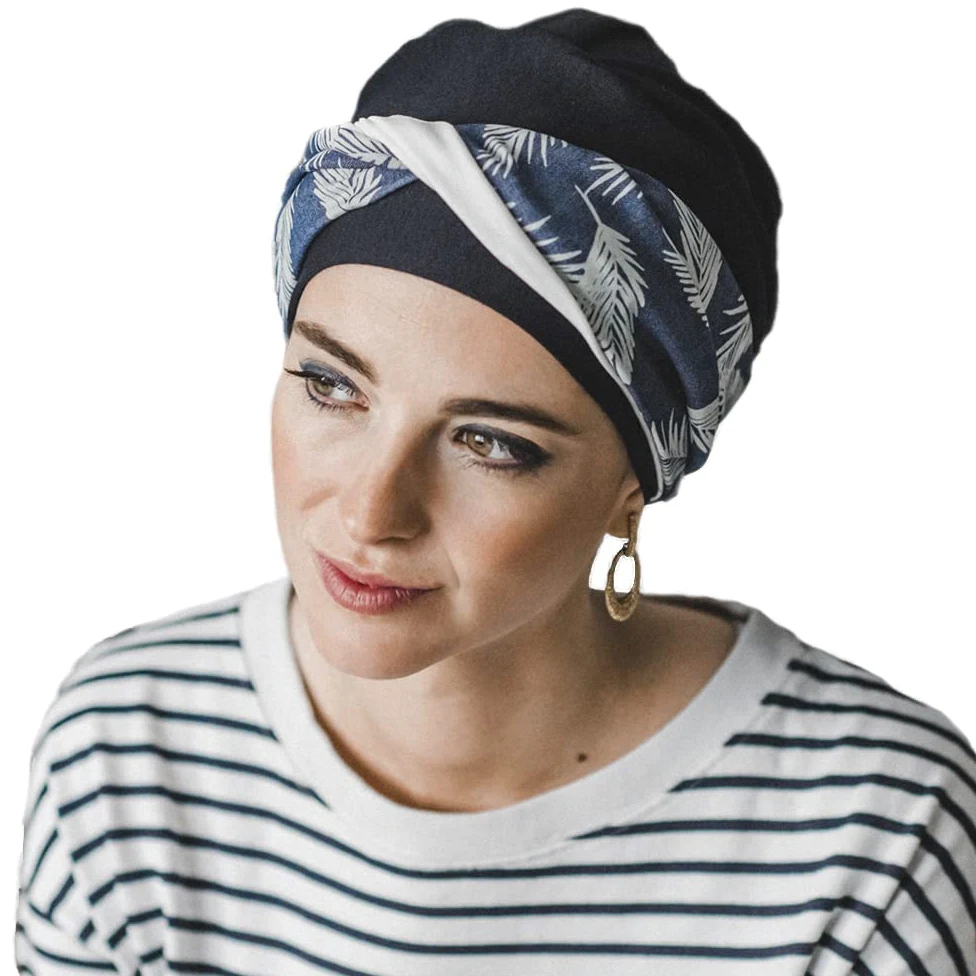 CAREBELL Turbante Oncológico Modelo Elegance – Diseño Denim Palms, Bambú Suave y Transpirable, Especial para Quimioterapia, Radioterapia, Alopecia y Piel Sensible