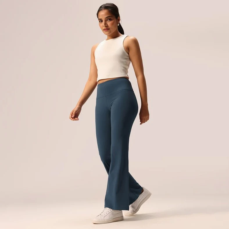 BlissClub Blissentials - Camiseta de tirantes para mujer, tejido elástico, ajuste cómodo, esencial para el día a día