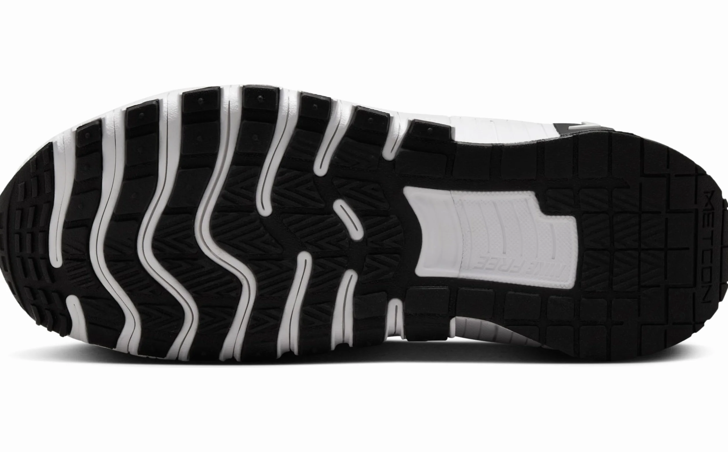 NIKE Women's Free Metcon 6Sneaker
