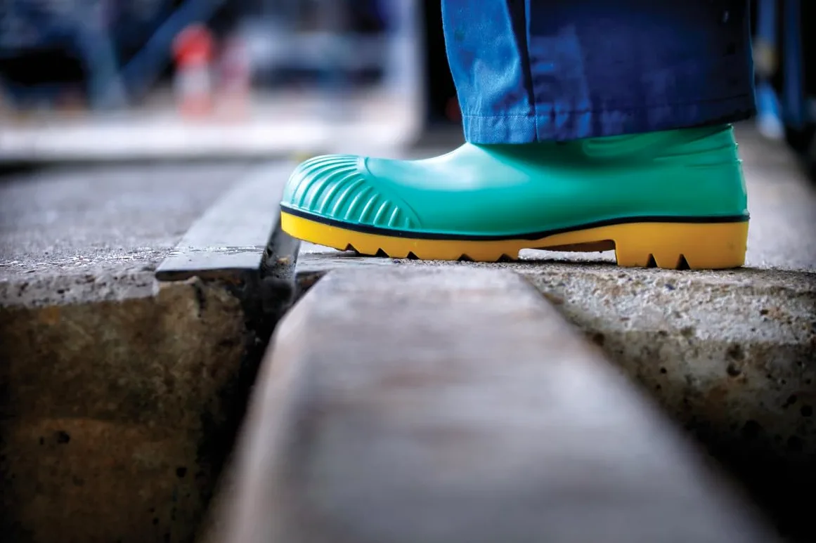 Dunlop Dunlop Acifort HazGuard ESD - Botas de seguridad, color verde