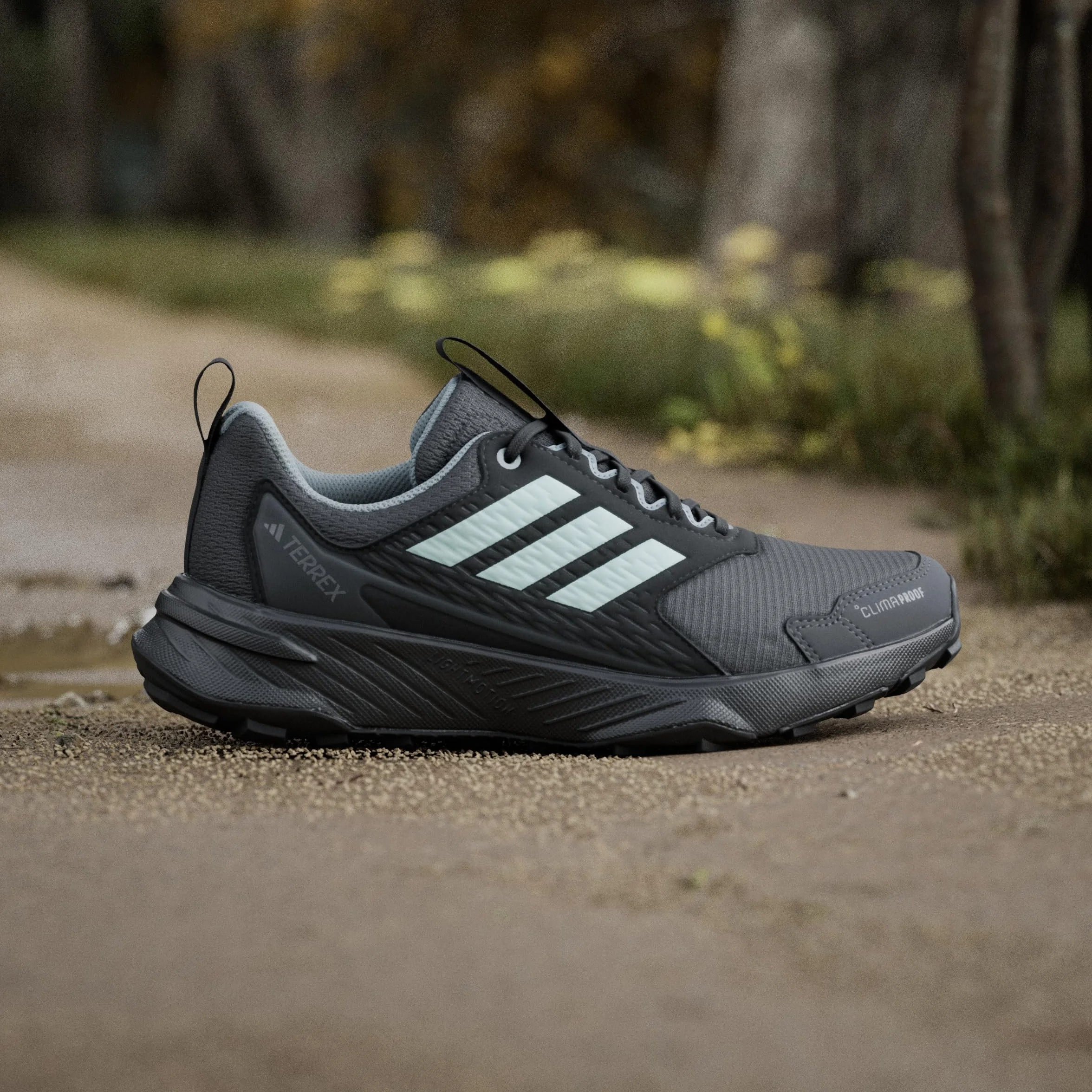 adidas Mujer Terrex Tracefinder 2 Climaproof Trail Running Shoes, Carbon/Semi Flash Aqua/Grey Six, 36 EU
