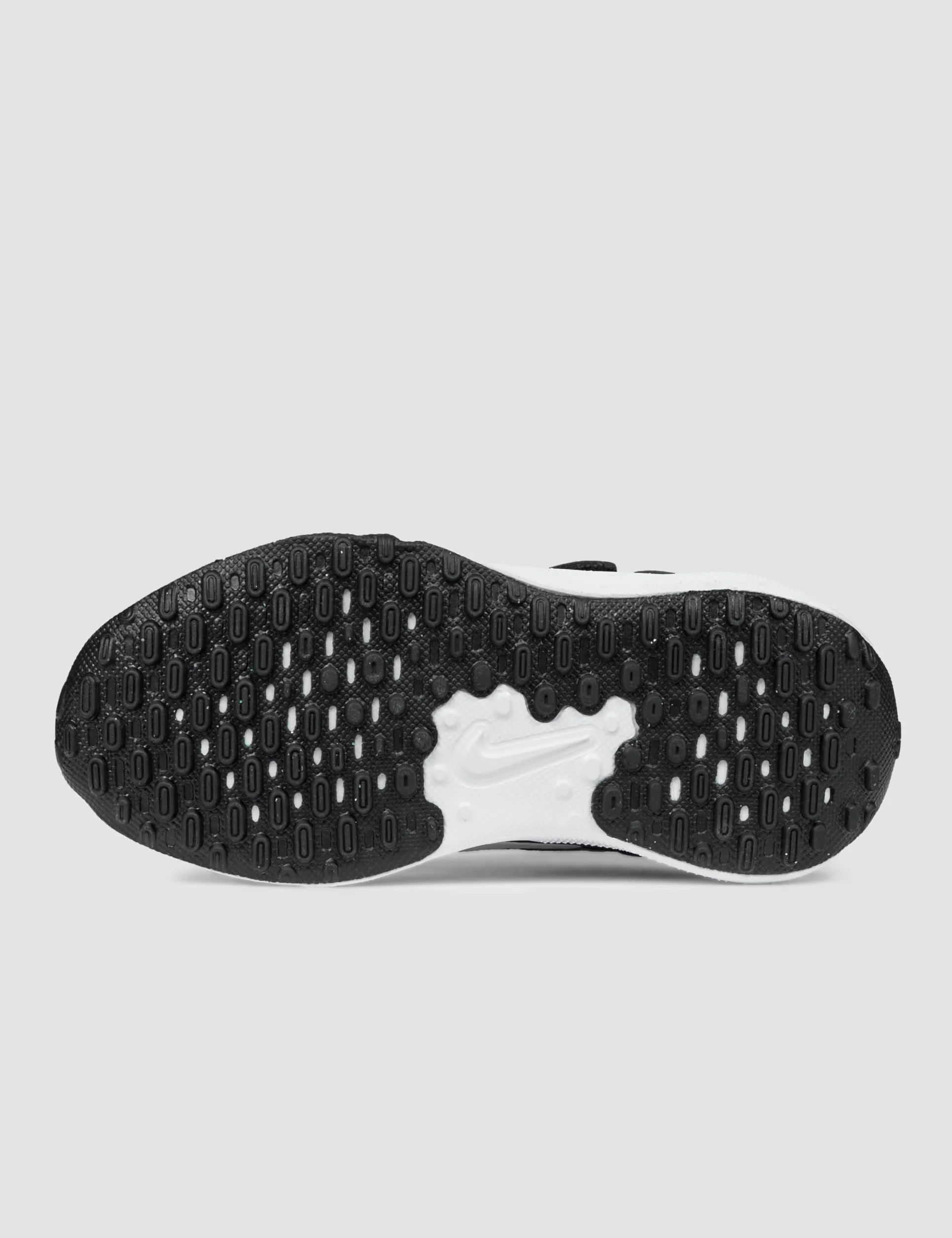 NIKE Unisex Kids Revolutin 7Sneaker
