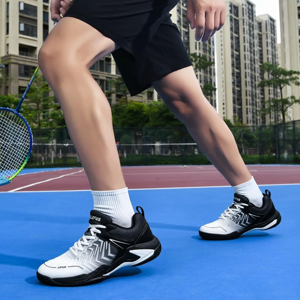 Zapatos de bádminton para hombre y mujer, zapatos de entrenamiento de cancha interior, antideslizantes, ligeros, para tenis, squash, voleibol, balonmano