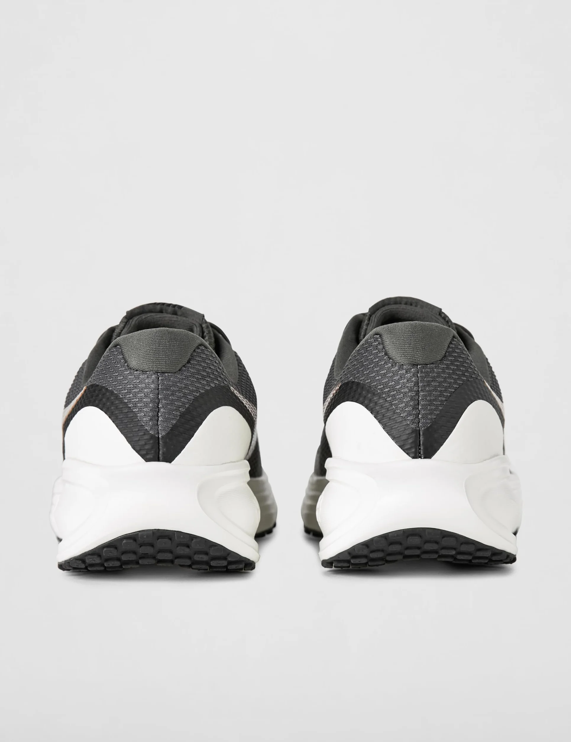 Nike Revolution 8 SneakerMujer