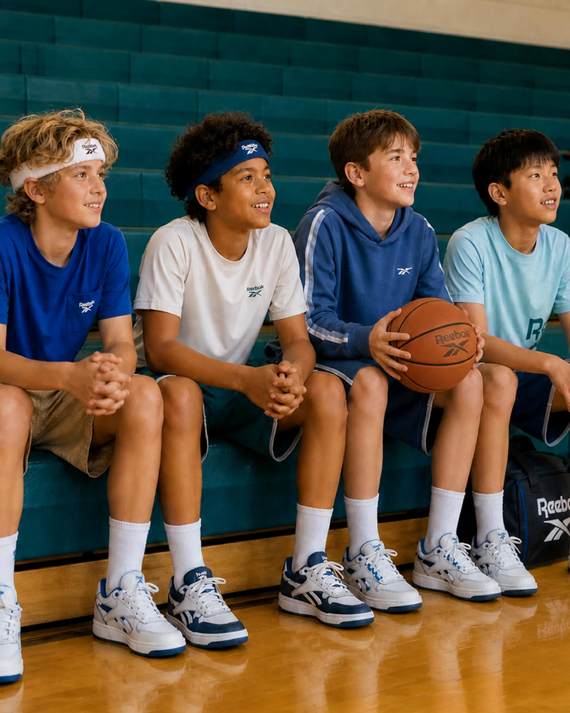 Reebok Conjunto de pantalones cortos deportivos para niños, ropa de verano de 3 piezas con camisetas gráficas y pantalones cortos de baloncesto para niños activos