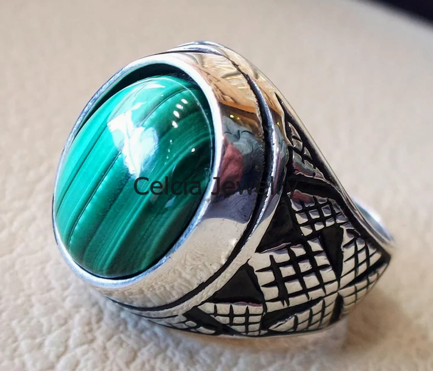 Anillo ovalado de cabujón de piedra preciosa genuina de malaquita, anillo de declaración, anillo de sello clásico, anillo impresionante, anillo diario, anillo oxidado de plata