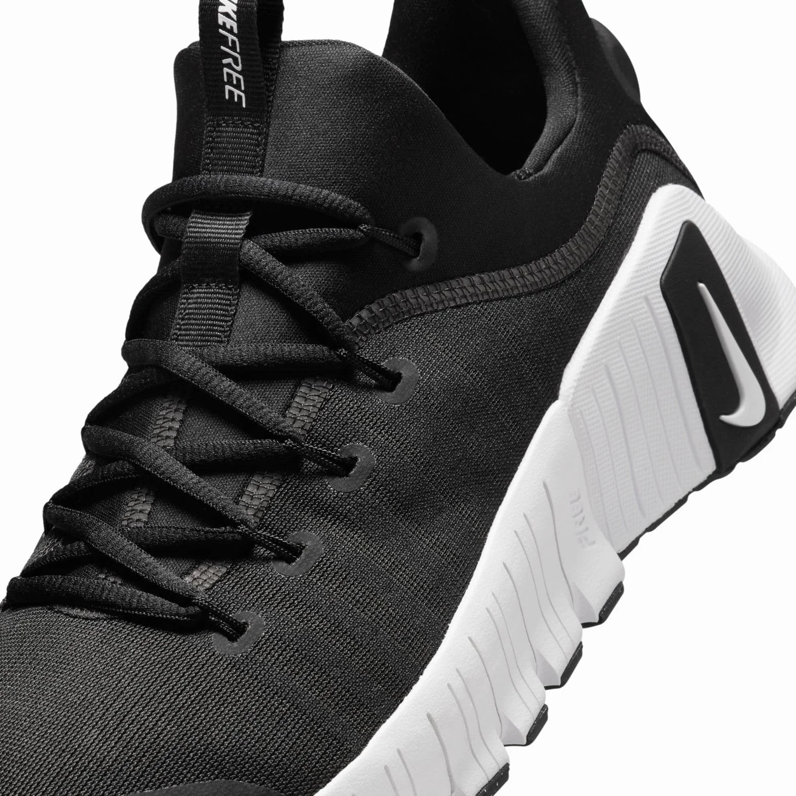 NIKE Women's Free Metcon 6Sneaker