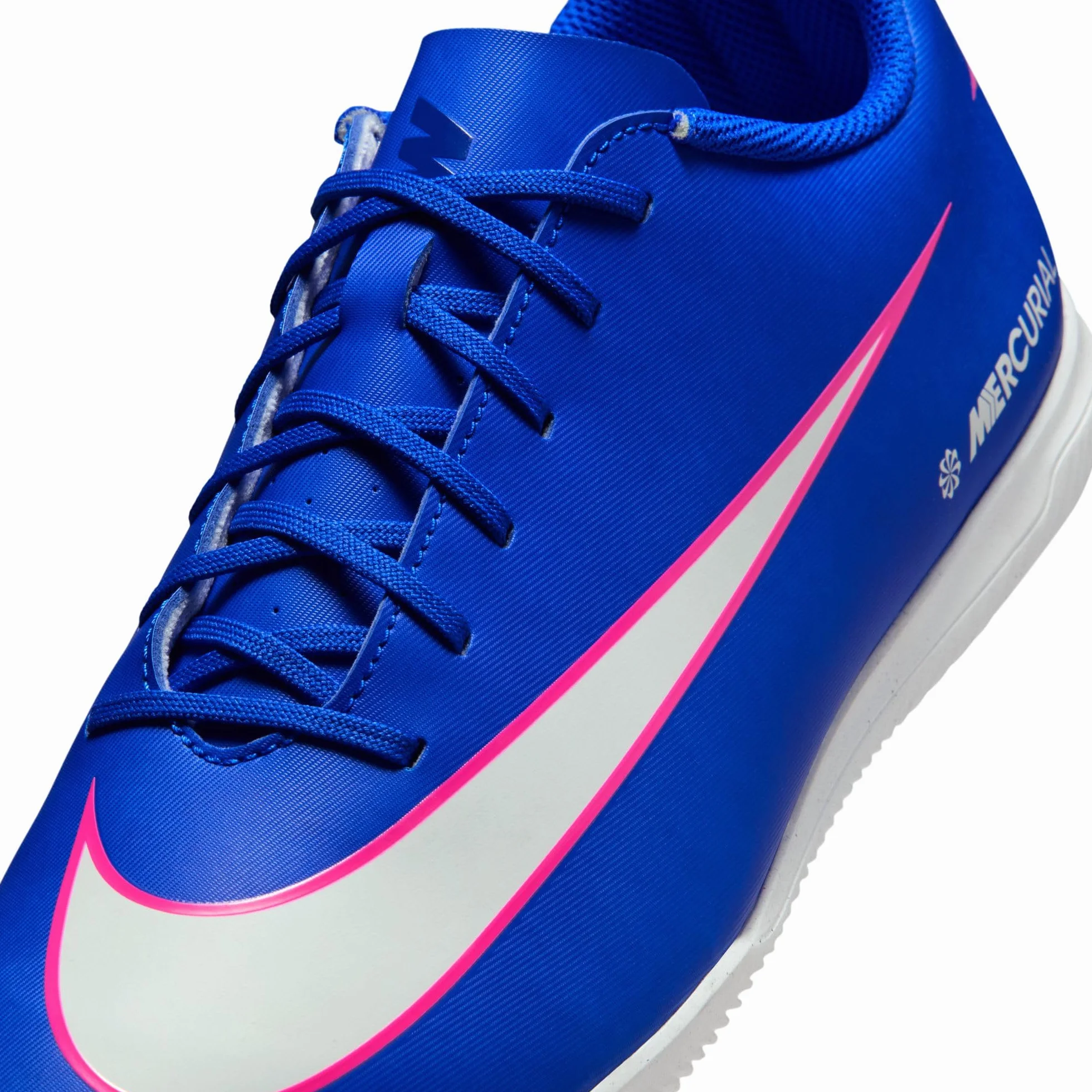 NIKE Vapor 16 Club IC Sneaker